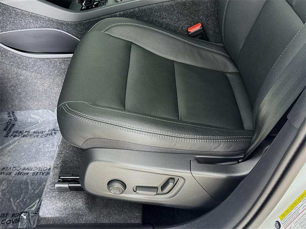 used 2025 Volvo XC40 car, priced at $43,995
