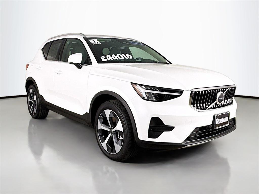 used 2025 Volvo XC40 car, priced at $43,995
