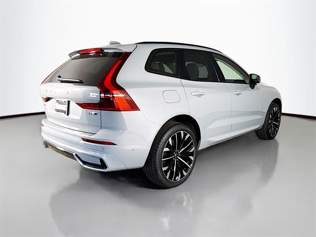 new 2026 Volvo XC60 car, priced at $63,935
