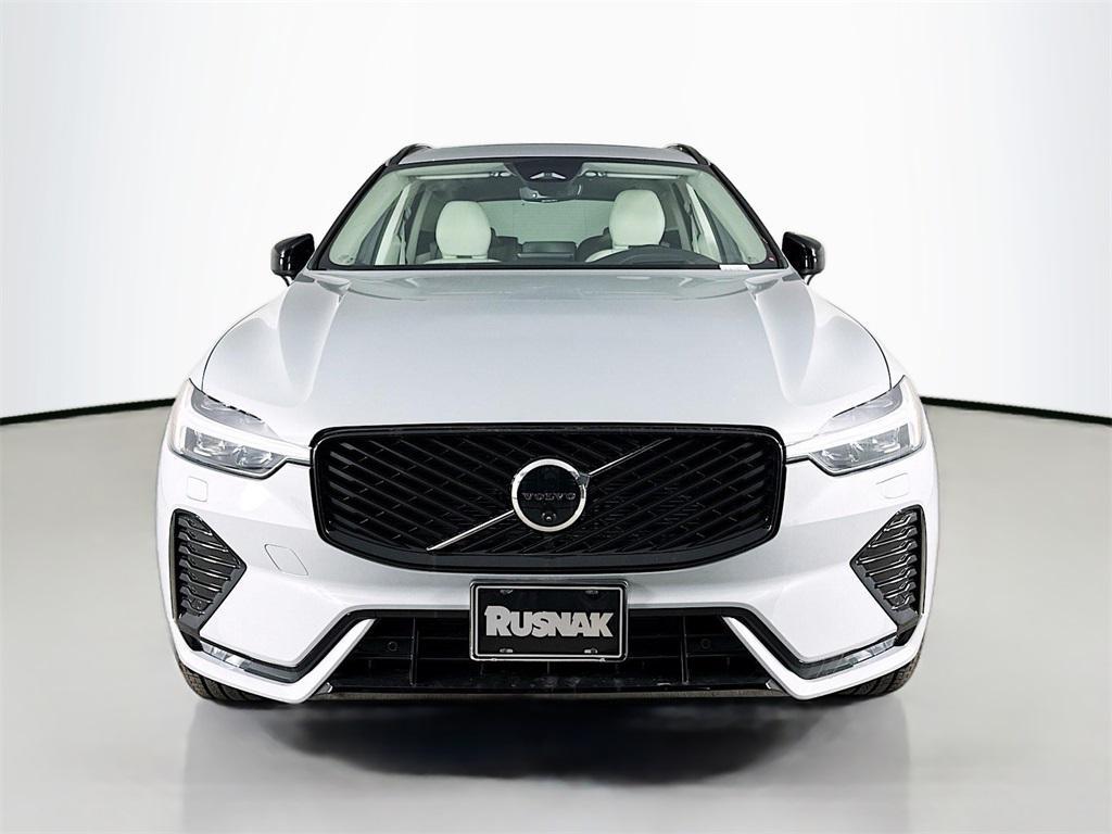 new 2026 Volvo XC60 car, priced at $63,935