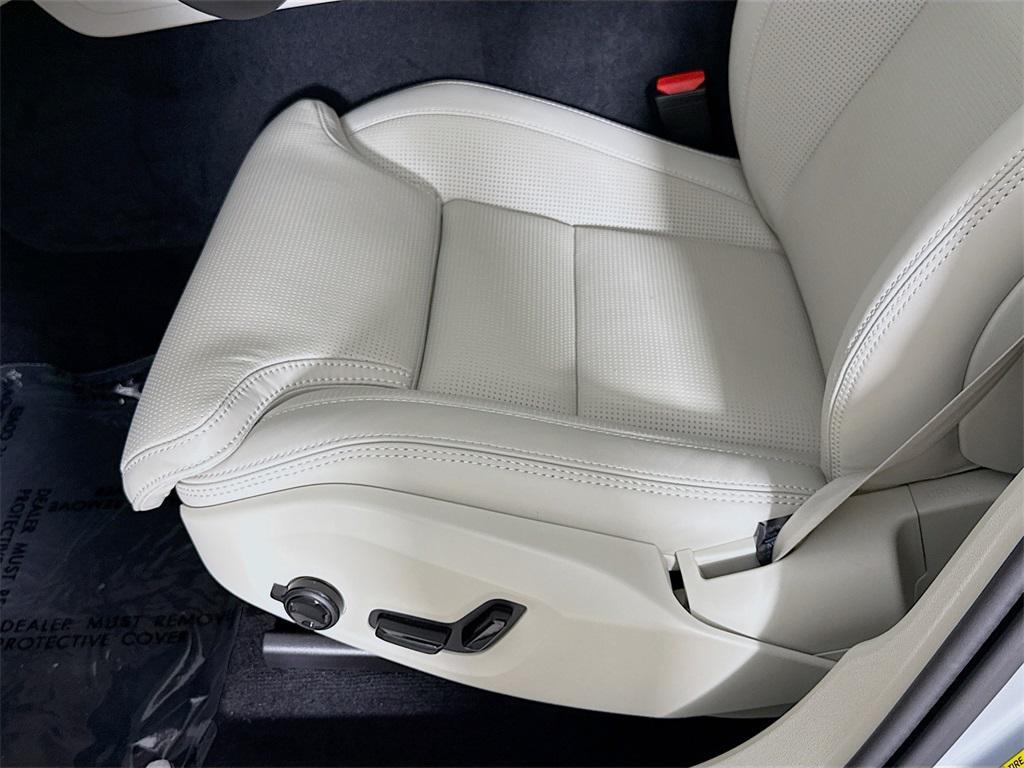 new 2026 Volvo XC60 car, priced at $63,935