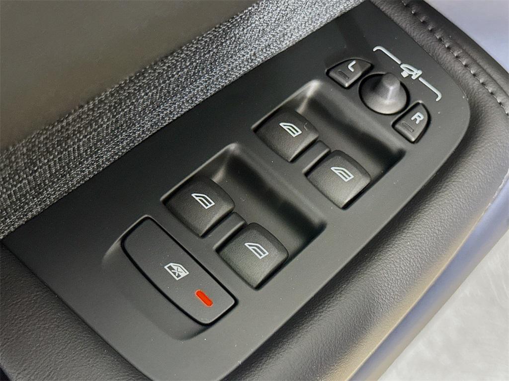 used 2025 Volvo XC60 car, priced at $47,995