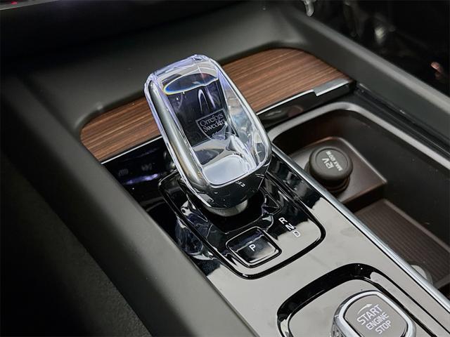 new 2025 Volvo V60 Cross Country car, priced at $59,025