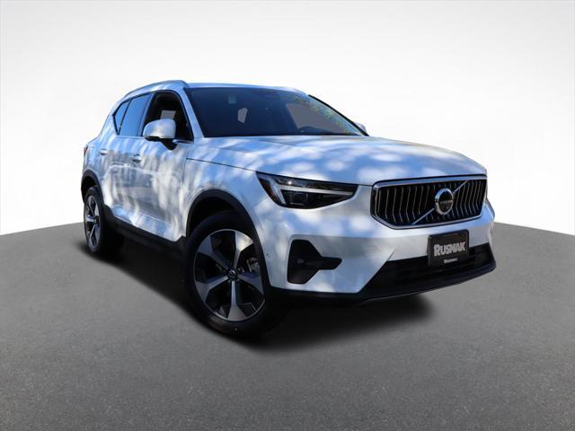 new 2025 Volvo XC40 car, priced at $48,315