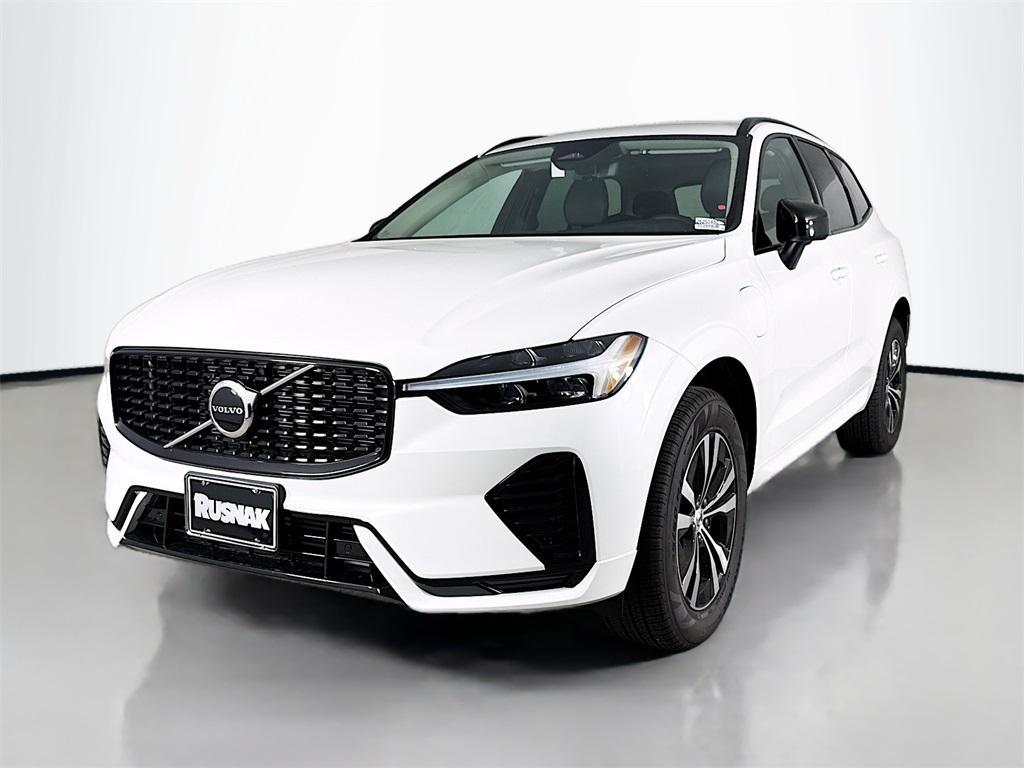new 2025 Volvo XC60 Plug-In Hybrid car, priced at $60,340