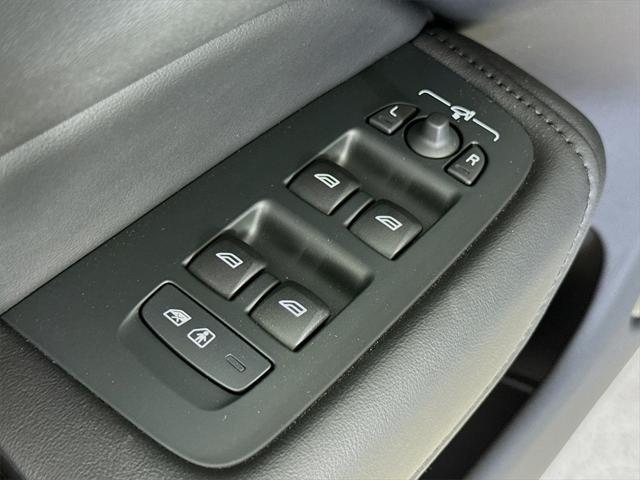 new 2025 Volvo XC60 Plug-In Hybrid car, priced at $66,235