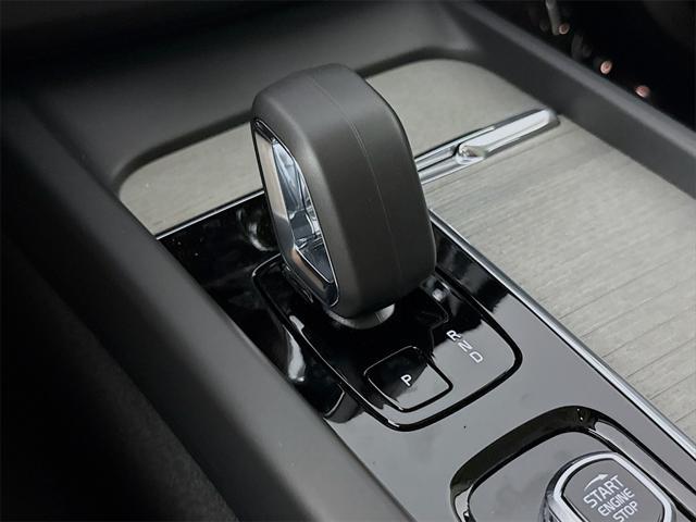 new 2025 Volvo XC60 Plug-In Hybrid car, priced at $66,235