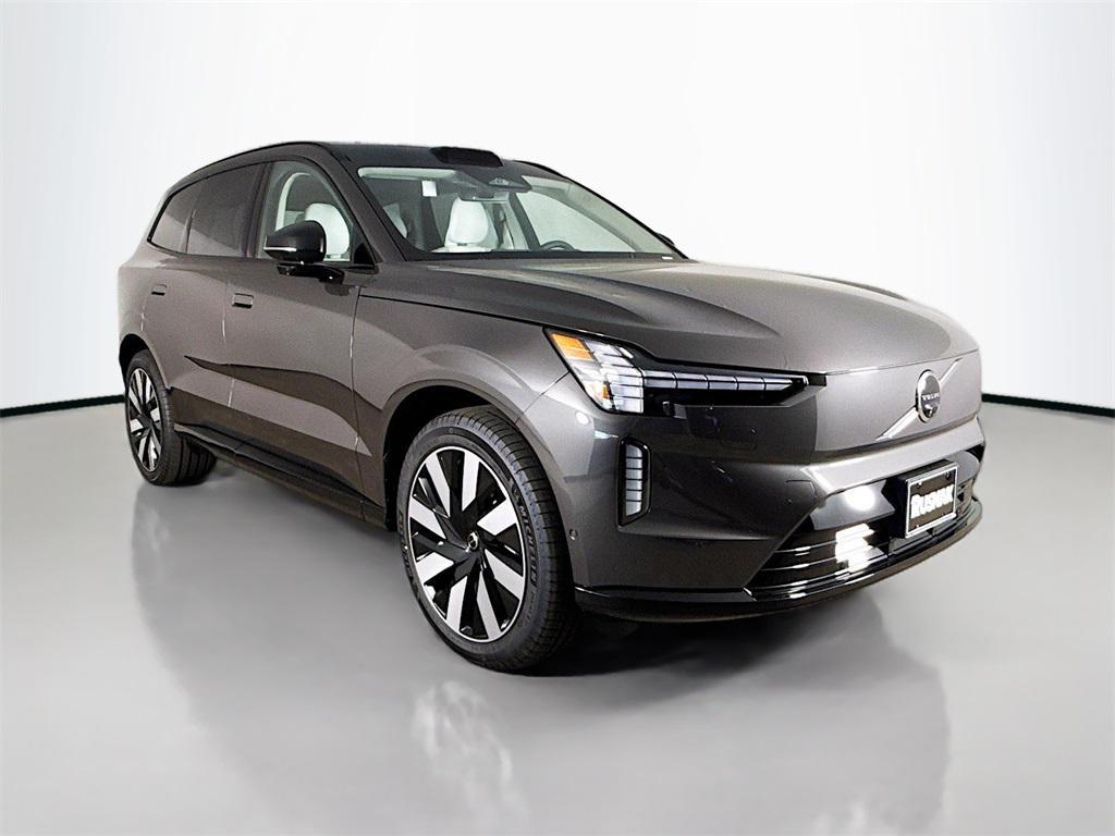 new 2025 Volvo EX90 car, priced at $88,945