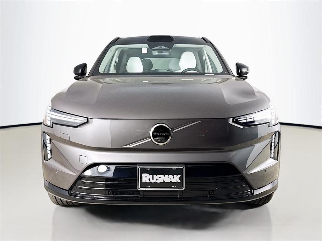 new 2025 Volvo EX90 car, priced at $88,945