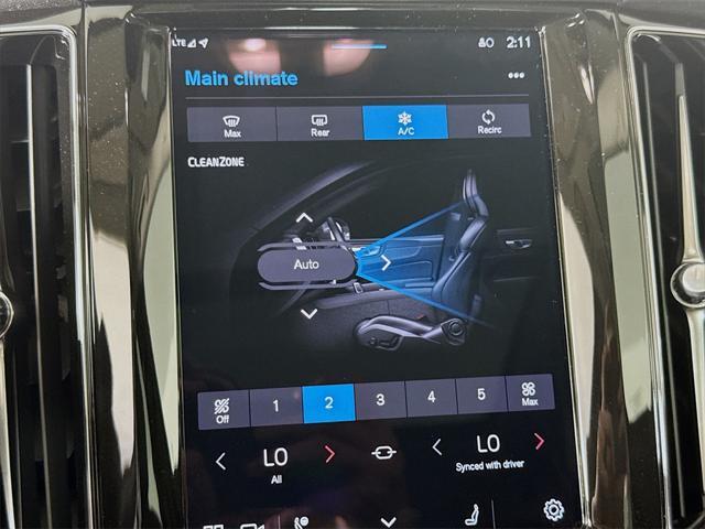 new 2025 Volvo XC60 car, priced at $51,570