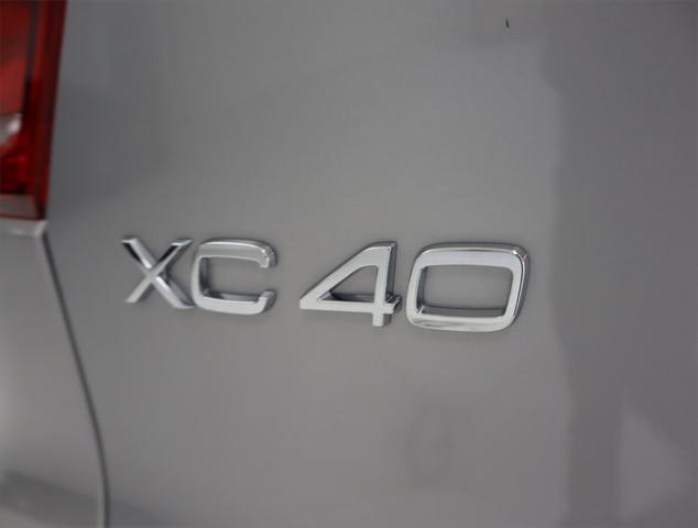 new 2025 Volvo XC40 car, priced at $49,225