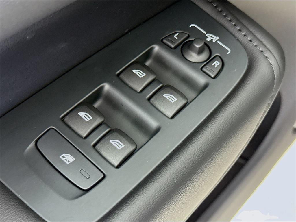 used 2025 Volvo XC60 Plug-In Hybrid car, priced at $58,995