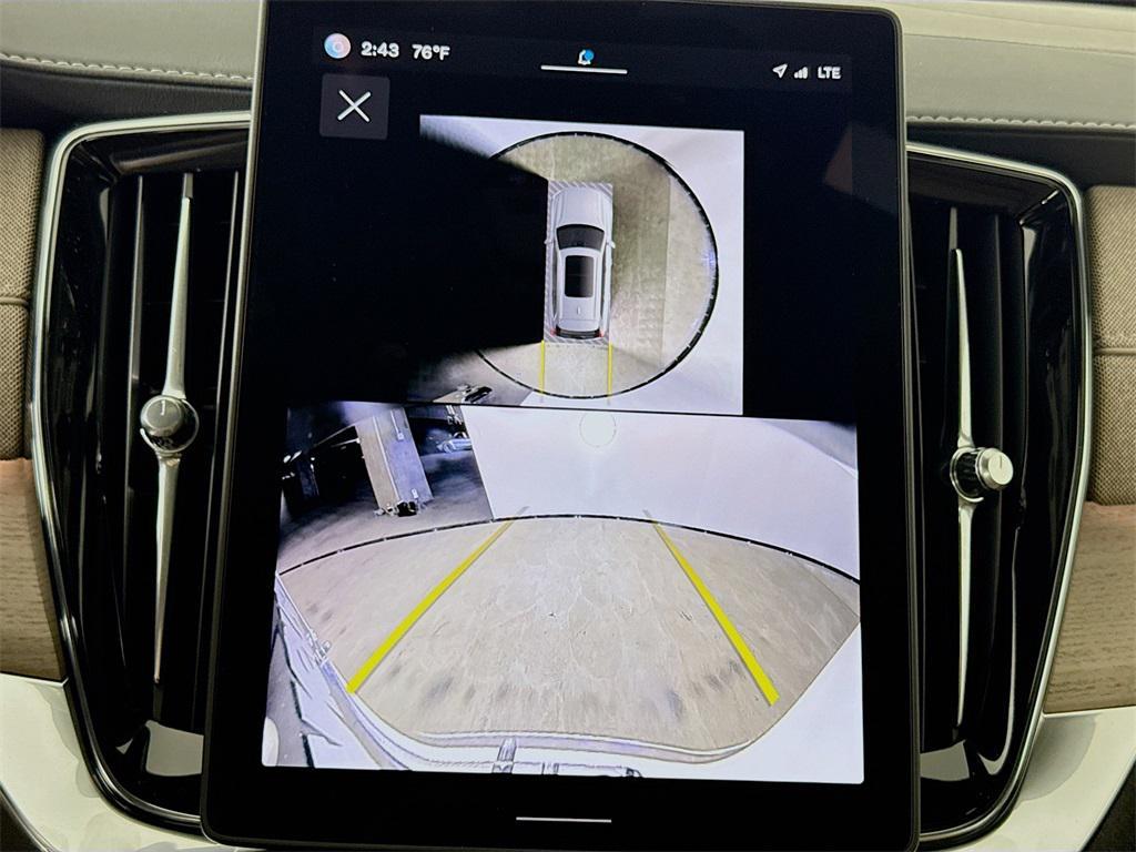 new 2025 Volvo XC90 car, priced at $69,155