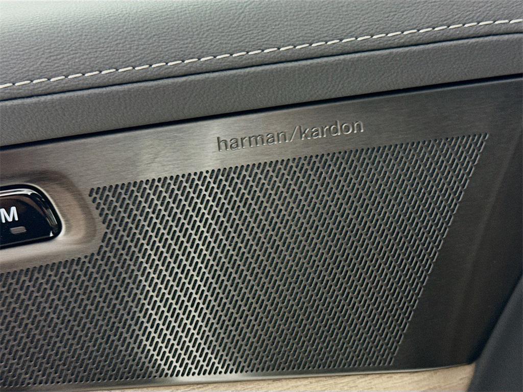 new 2025 Volvo XC90 car, priced at $69,155