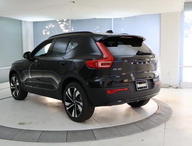 new 2025 Volvo XC40 car, priced at $50,025