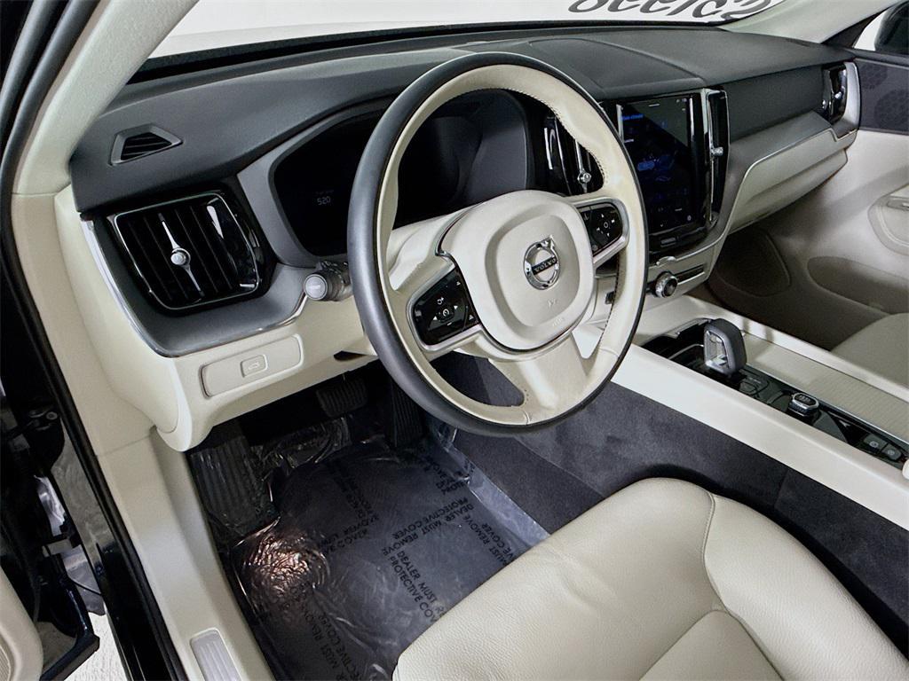used 2023 Volvo XC60 car, priced at $31,998