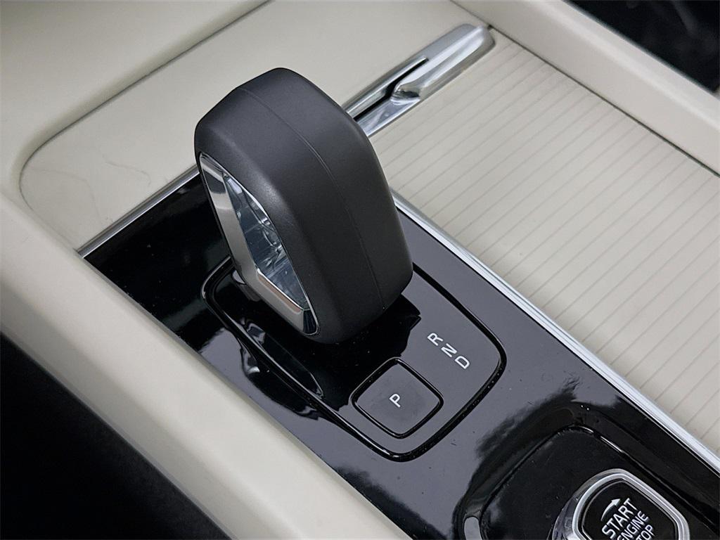 used 2023 Volvo XC60 car, priced at $31,998