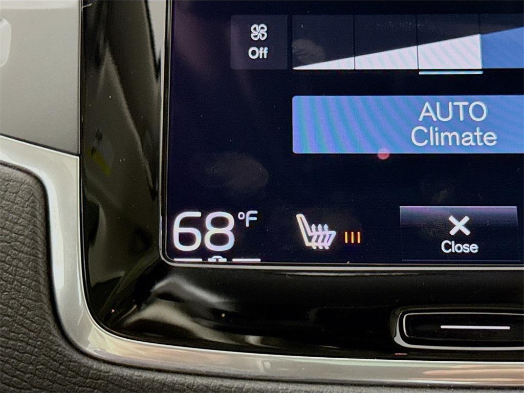 used 2022 Volvo XC90 Recharge Plug-In Hybrid car, priced at $41,995