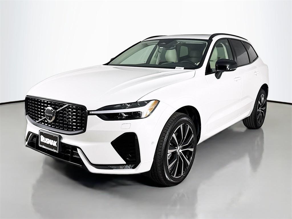 new 2025 Volvo XC60 car, priced at $55,360