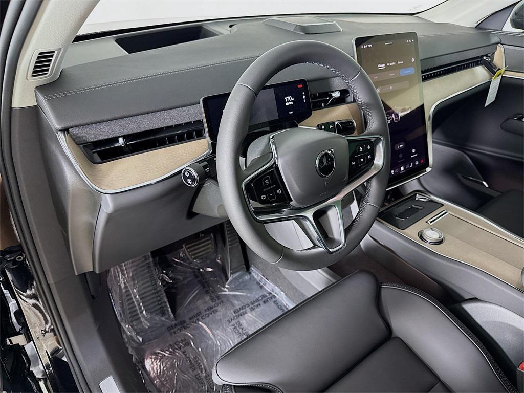 new 2025 Volvo EX90 car, priced at $94,745
