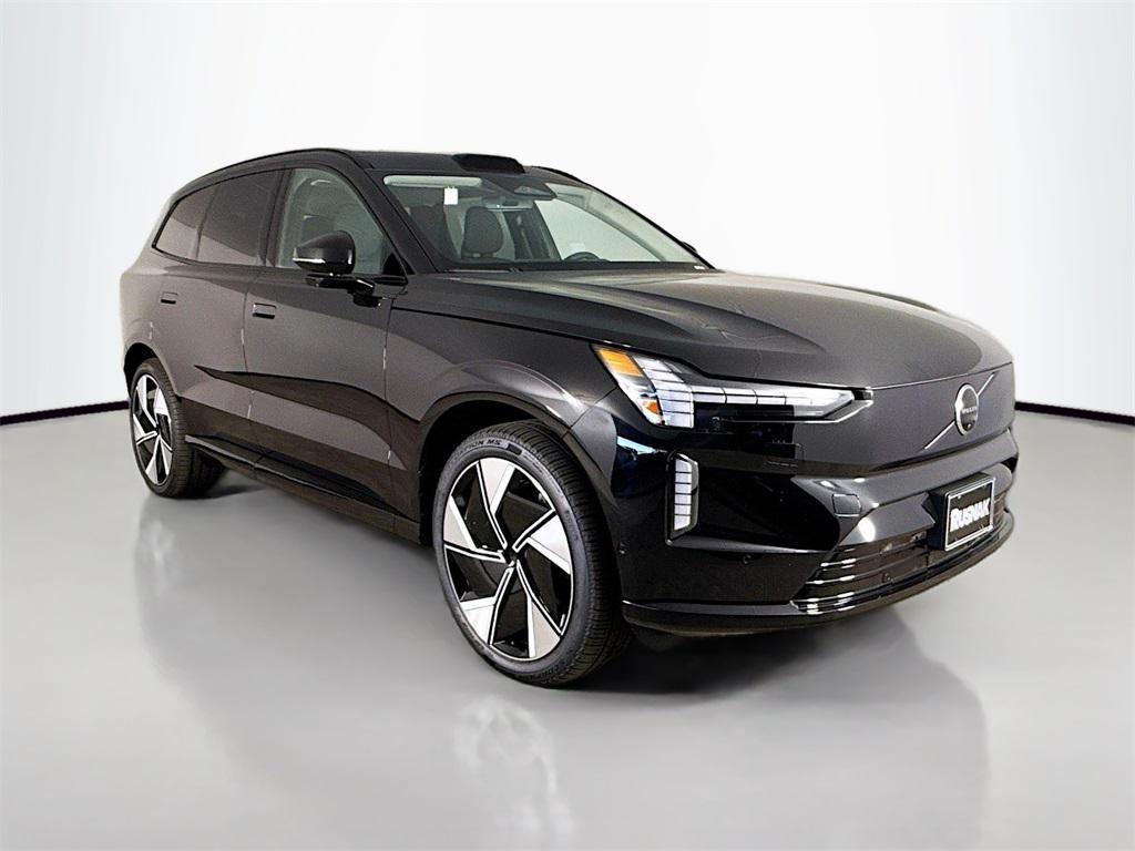 new 2025 Volvo EX90 car, priced at $94,745