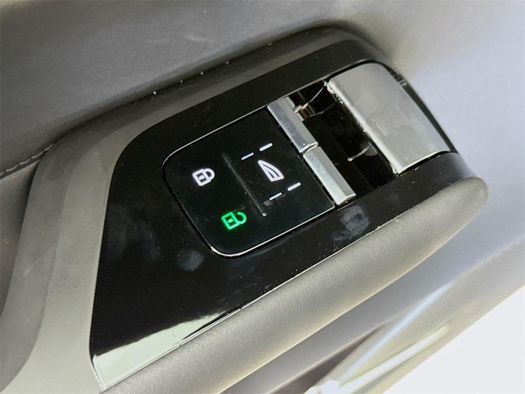 new 2025 Volvo EX90 car, priced at $94,745