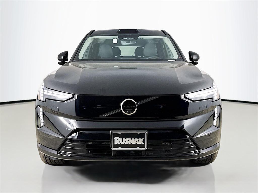 new 2025 Volvo EX90 car, priced at $94,745