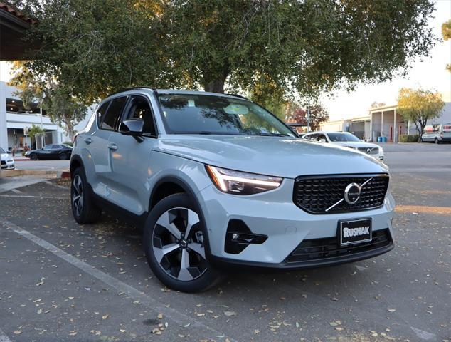 new 2025 Volvo XC40 car, priced at $48,315