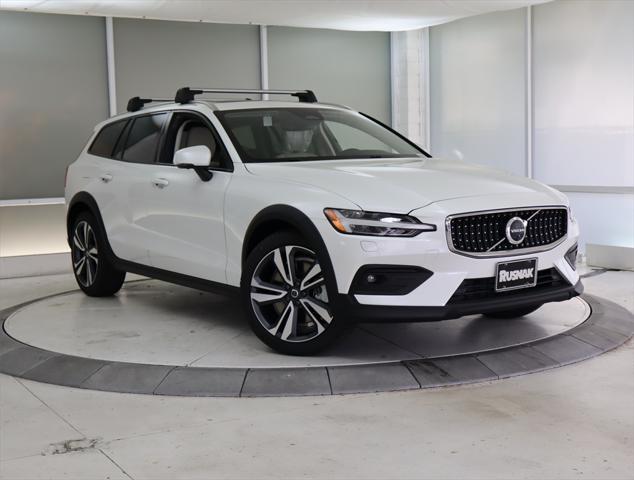 new 2024 Volvo V60 Cross Country car, priced at $55,225