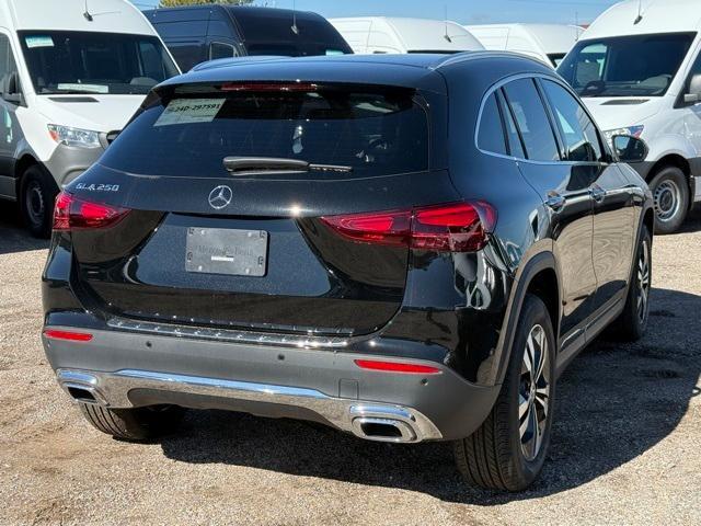 new 2025 Mercedes-Benz GLA 250 car, priced at $44,345