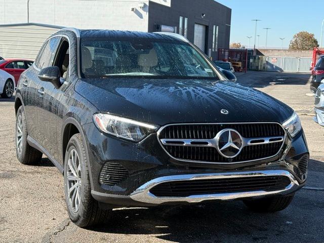 new 2025 Mercedes-Benz GLC 300 car, priced at $53,595