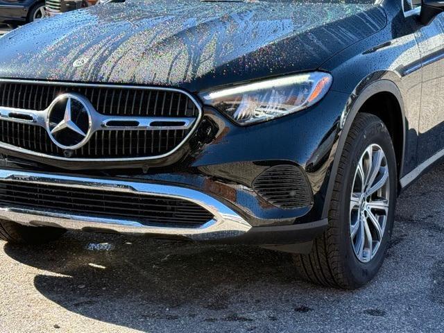 new 2025 Mercedes-Benz GLC 300 car, priced at $53,595