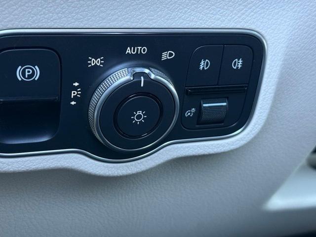 new 2026 Mercedes-Benz GLB 250 car, priced at $49,440