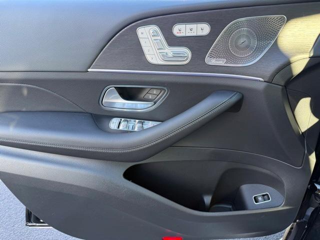 new 2026 Mercedes-Benz GLS 580 car, priced at $120,630