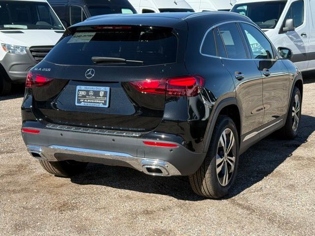 new 2025 Mercedes-Benz GLA 250 car, priced at $44,345