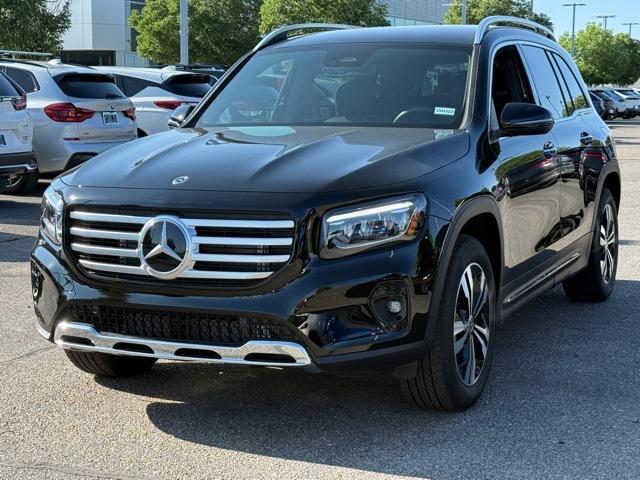new 2025 Mercedes-Benz GLB 250 car, priced at $47,145