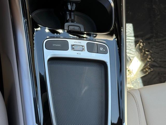 new 2025 Mercedes-Benz GLA 250 car, priced at $44,250