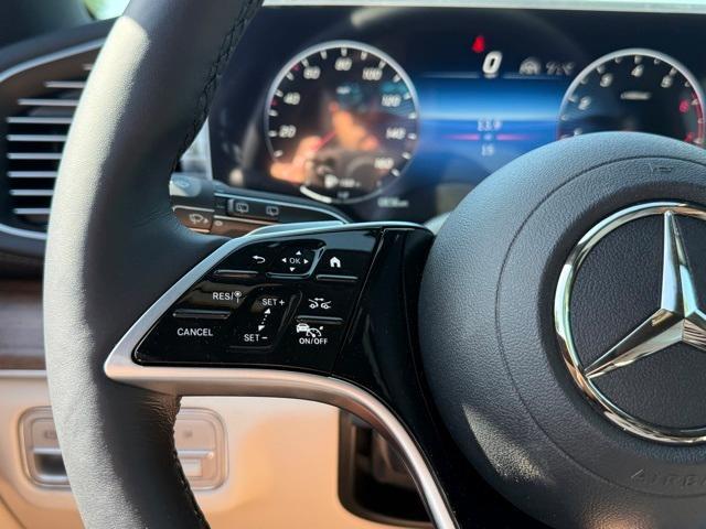 new 2025 Mercedes-Benz GLS 450 car