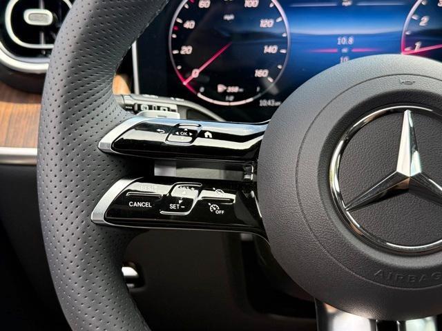 new 2025 Mercedes-Benz GLC 300 car, priced at $56,295