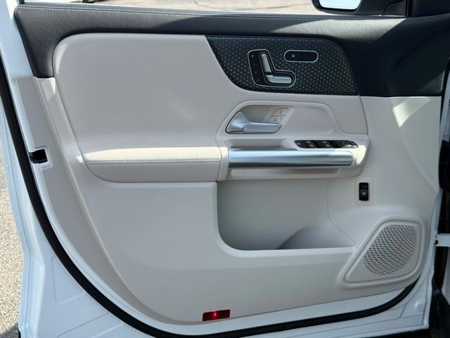 new 2025 Mercedes-Benz GLA 250 car, priced at $47,295