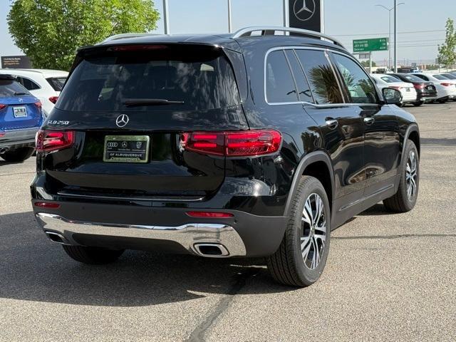 new 2025 Mercedes-Benz GLB 250 car, priced at $48,645