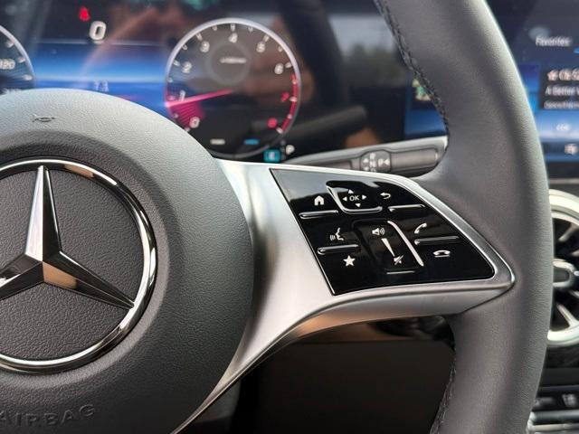 new 2025 Mercedes-Benz GLA 250 car, priced at $47,295