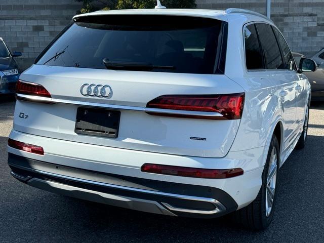 used 2024 Audi Q7 car, priced at $57,885