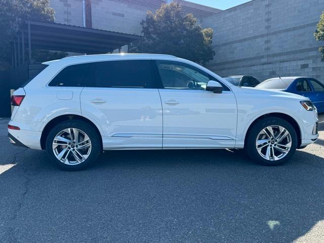 used 2024 Audi Q7 car, priced at $57,885