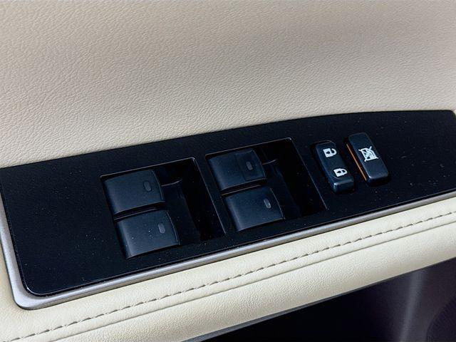 used 2016 Lexus ES 350 car, priced at $19,795