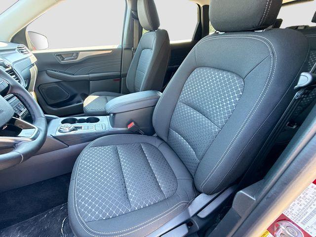 new 2025 Ford Escape car, priced at $30,400