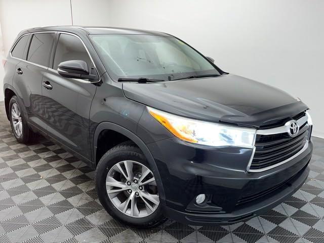 used 2014 Toyota Highlander car, priced at $14,990