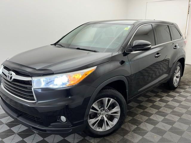 used 2014 Toyota Highlander car, priced at $14,990