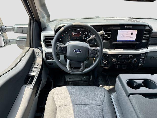 new 2025 Ford F-450 car, priced at $75,550