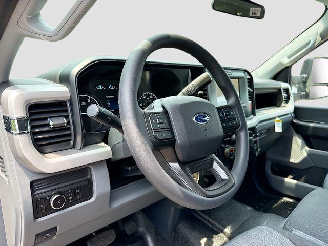 new 2025 Ford F-450 car, priced at $75,550